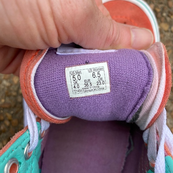 Vans off the wall high tops. Women’s 6.5 men’s 5 - Picture 5 of 6